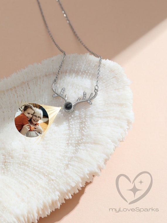 Photo Projection Necklace, Personalized  photo Necklace, Memorial Gift, Gift for Her, Mom Necklace, Christmas Gifts