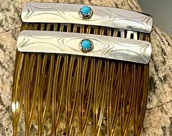 Vintage Haarkämme aus Sterlingsilber mit Navajo-Prägung und Dornröschen-Türkis. Navajo-Haarschmuck.