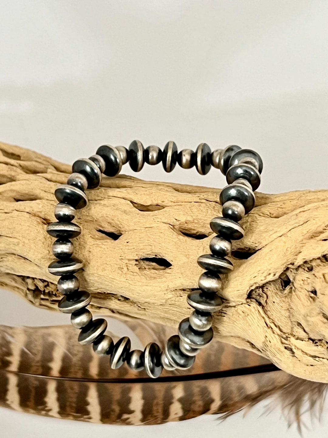 Navajo Pearl Stretchy Bracelet 6mm