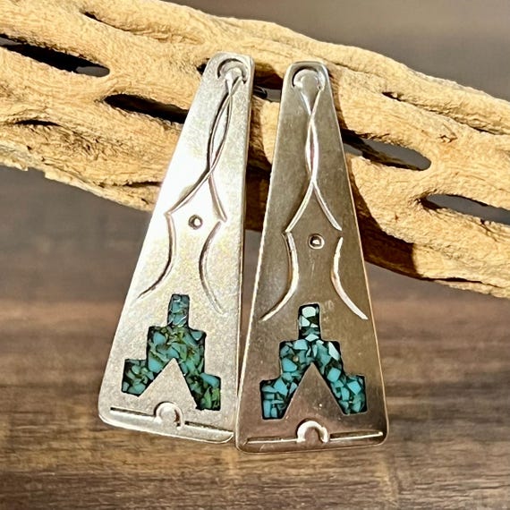 Cute Vintage Navajo Triangular Gaspeite Native American Jewelry Silver Earrings Cute Vintage Navajo Triangular Gaspeite Native American Jewelry Silver Earrings