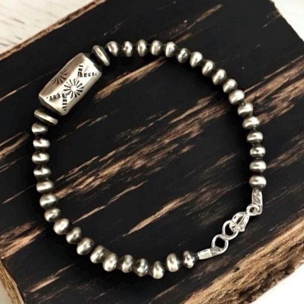 Navajo Pearl Bracelet. Native American Sterling Silver Barrel Bead Bracelet. (D4)