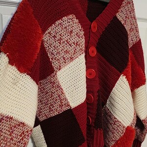 Cardigan en patchwork au crochet