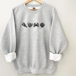 Embroidered Seashell Sweatshirt, Coastal Ocean Vibes Pullover, Nautical Summer Jumper for Women, Beach Holiday Outfit, Gift for Sea Lovers