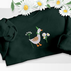 Embroidered Goose Duck And Daisy Sweatshirt, Cute Silly Goose With Flowers Cottagecore Jumper, Comfy Crewneck Shirt, Bird Animal Lover Gift