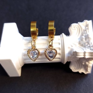 Heart Earrings. Vampire Jewelry Gold. Whimsigoth Jewelry. Small Hearts Earrings. Gifts for readers. Fantasy golden earrings.Whimsigoth style