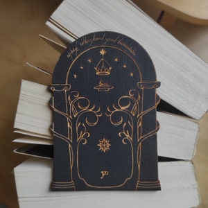 La Puerta de Durin. Mercancía literaria. Mercancía de ESDLA. Regalos para amantes de la lectura. Rincón del Libro: El Señor de los Anillos. Decoración literaria. Regalos para lectores.