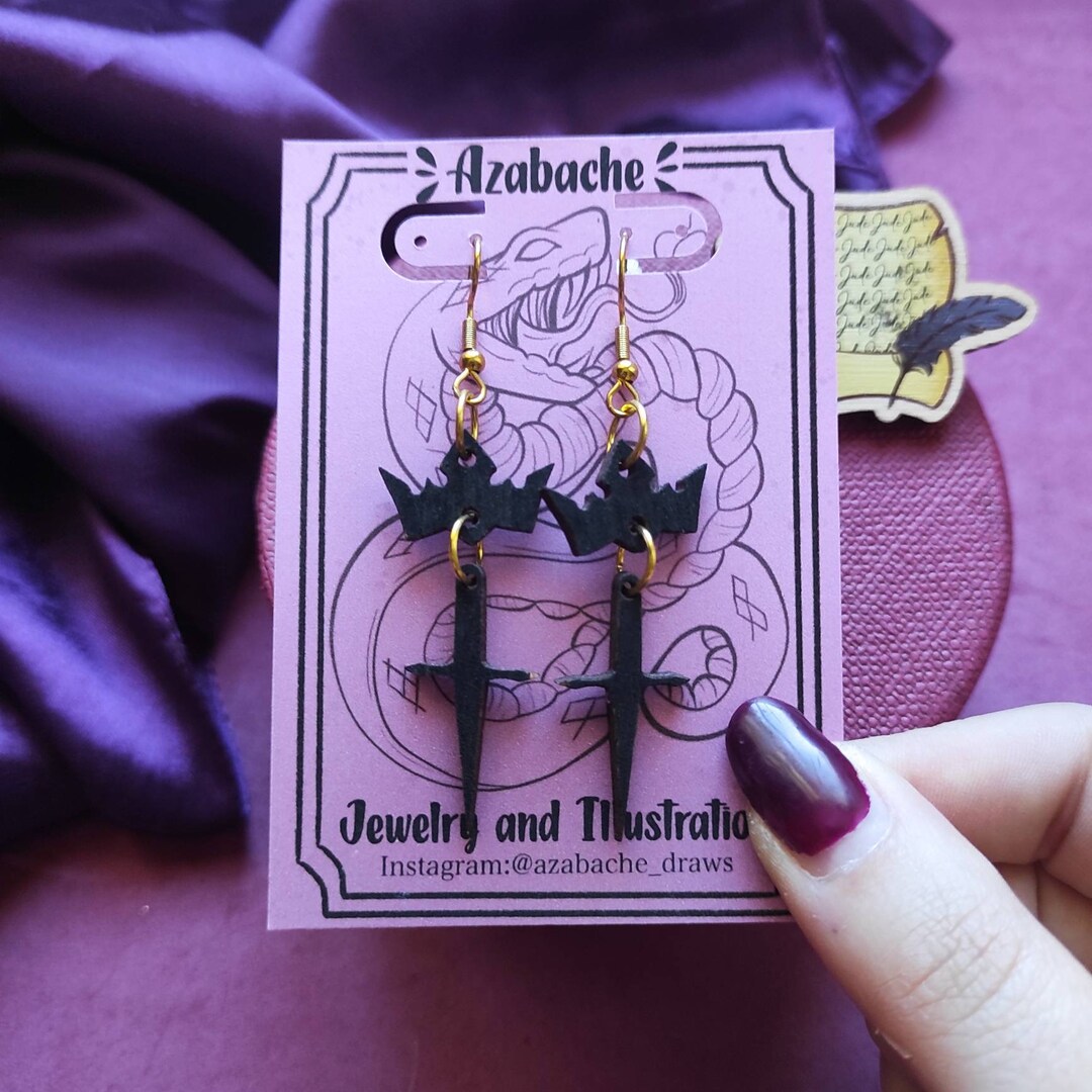 Cruel Prince Earrings: Crown & Sword, Bookish Jewelry. Jude and Cardan  Cosplay. Jurdan. Fantasy - Etsy New Zealand
