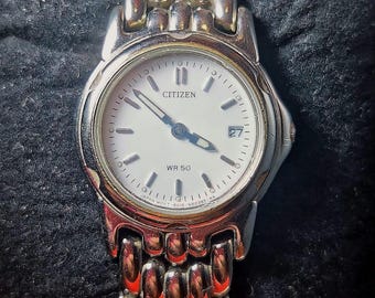 Vintage Citizen WR50 Ladies Quartz Watch Japan Date Indicator Silver Tone