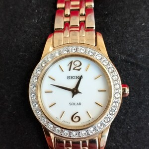 Vintage Seiko Solar V115-0AKO Ladies Watch Gold Tone Water Resist