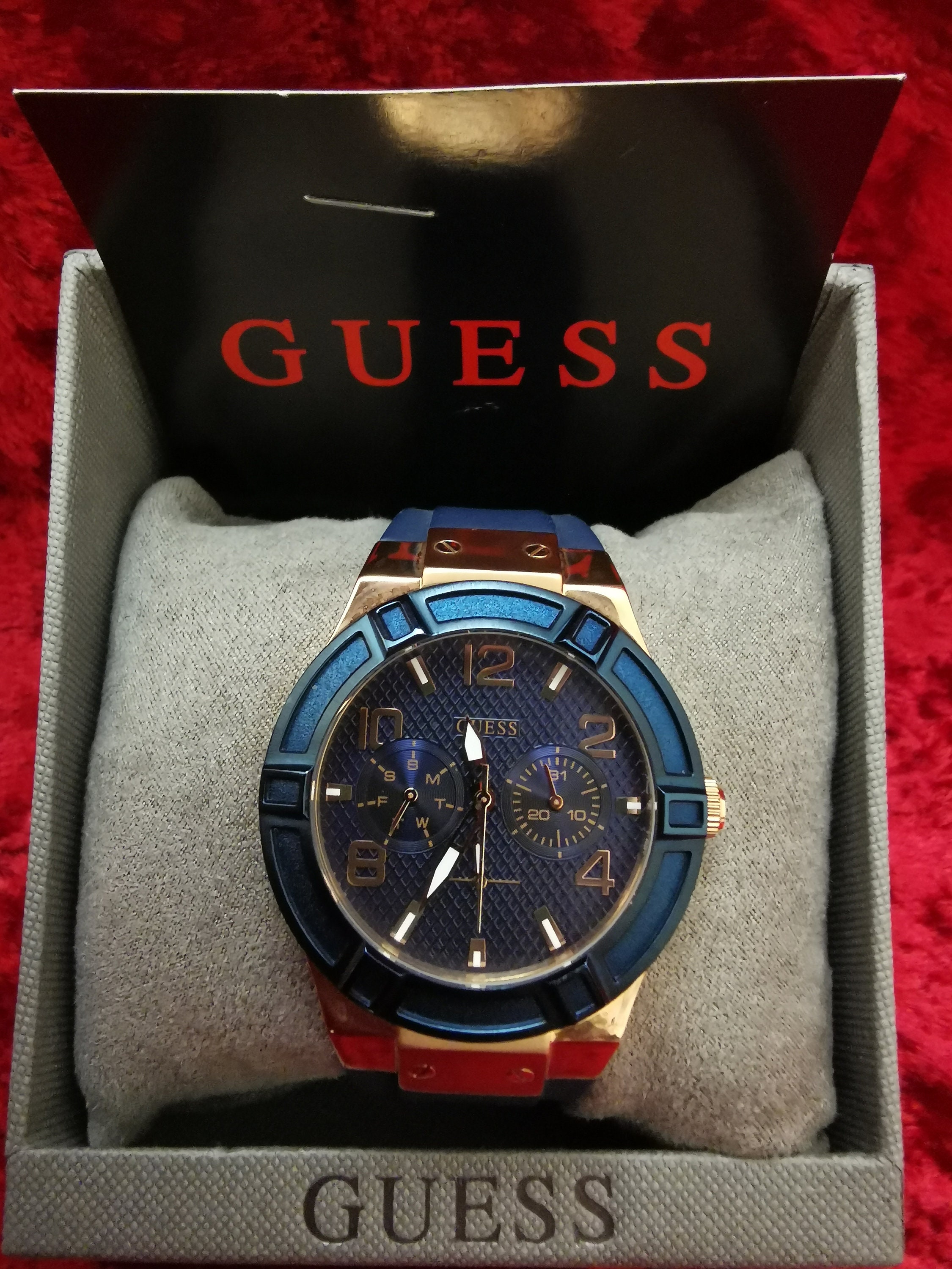 Guess watch gift set sales