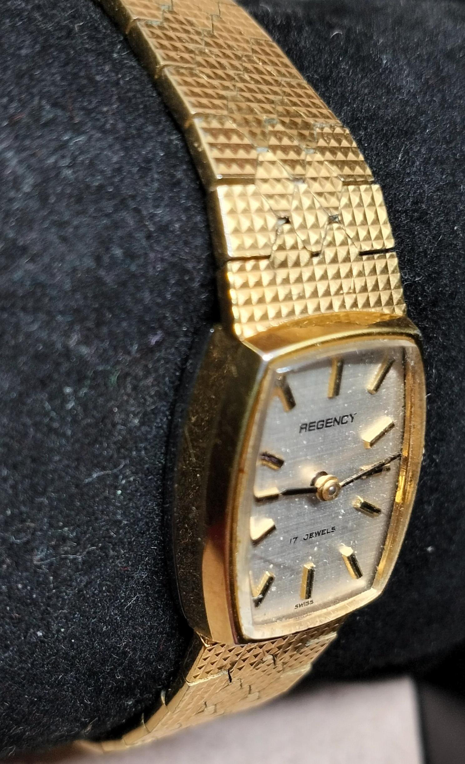 Bracelet Doré Pour Montre Femme Regency 17 Rubis – Occasion