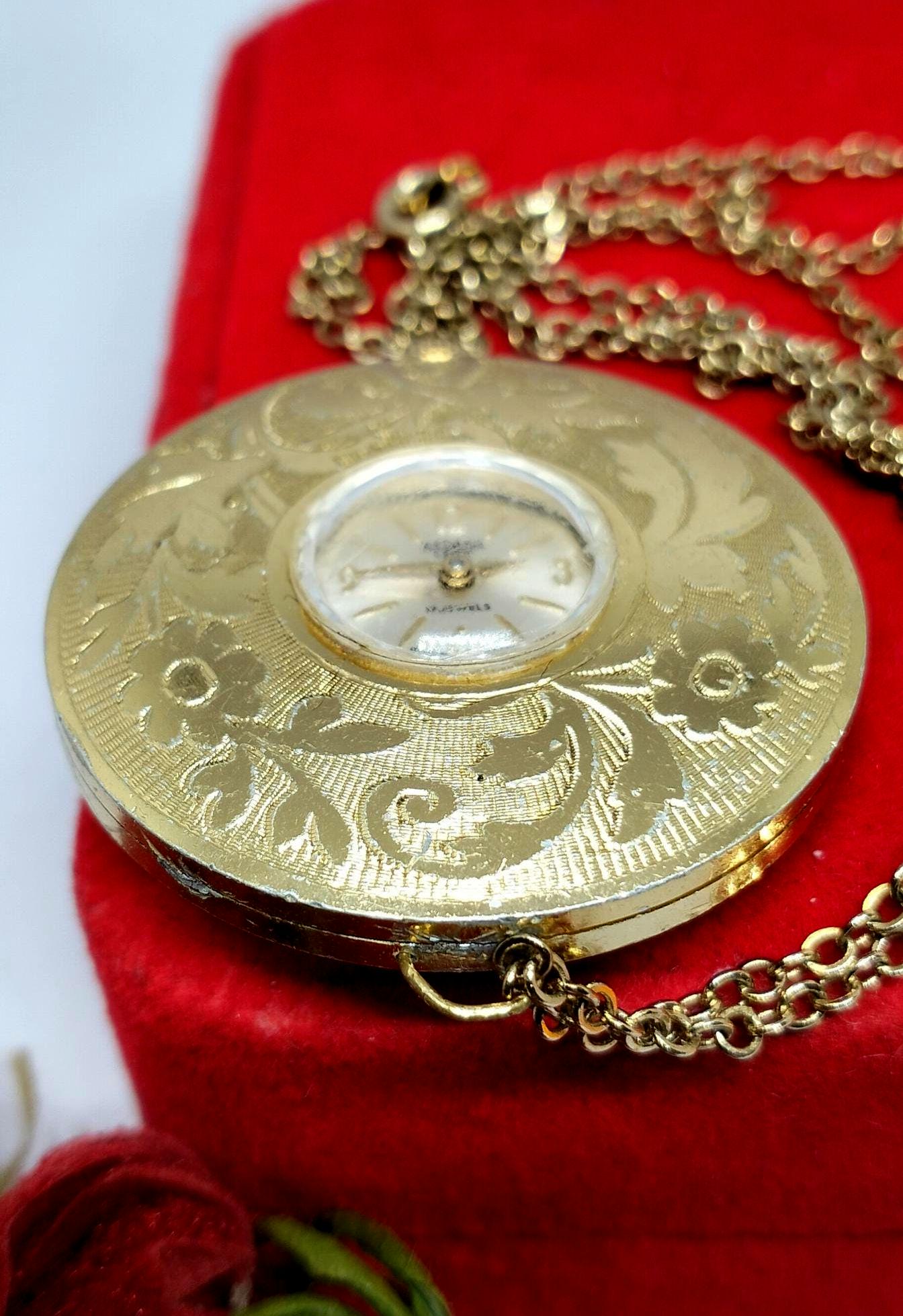 Vintage Medana Pendant Watch Necklace, 17 Jewels, Floral  display picture 2