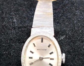 Vintage Waltham Ladies Watch, Silver Plated, Oval Face, 17 Jewels, 1940s, Original Box