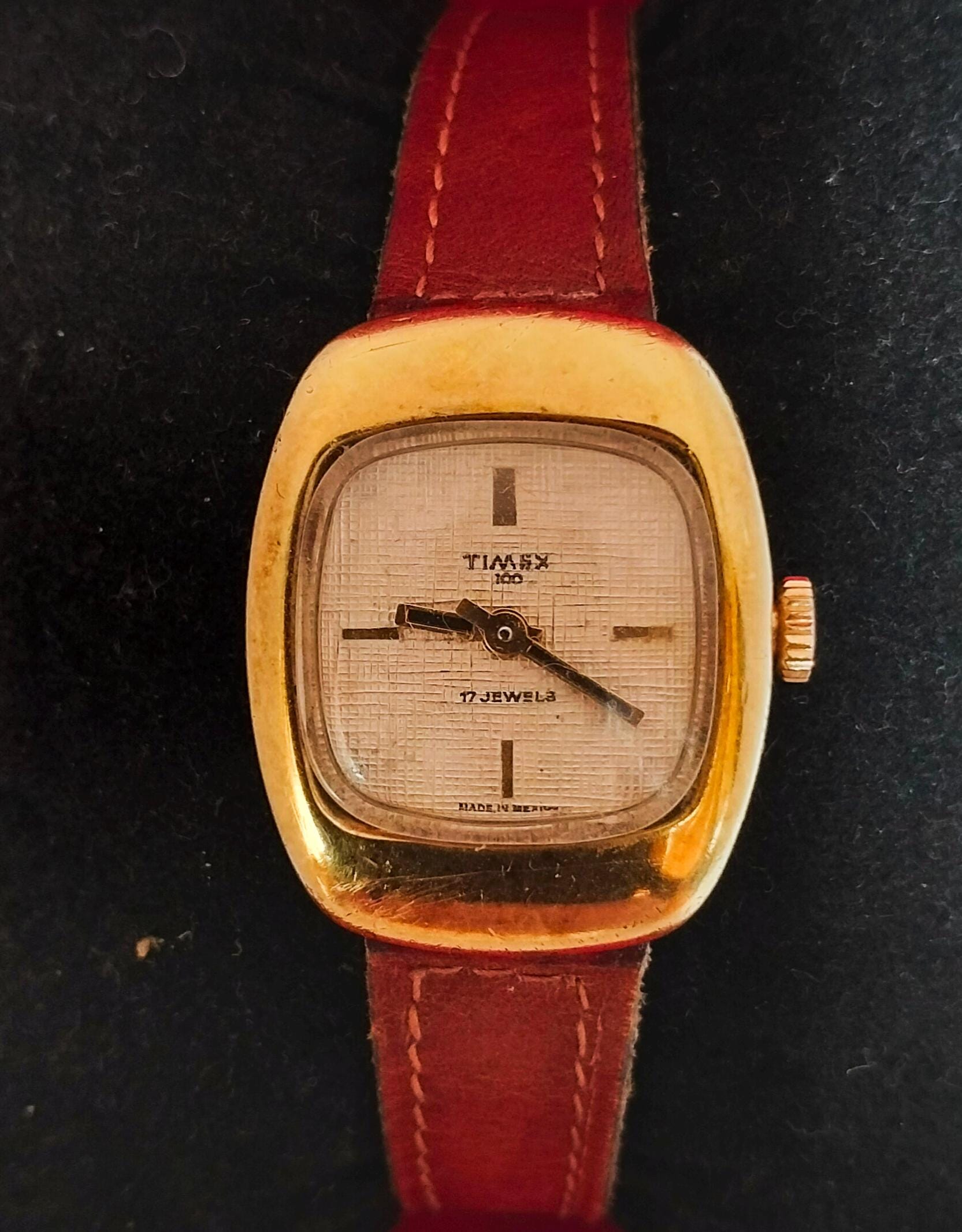 Vintage Timex 100 Mechanical Ladie display picture 2