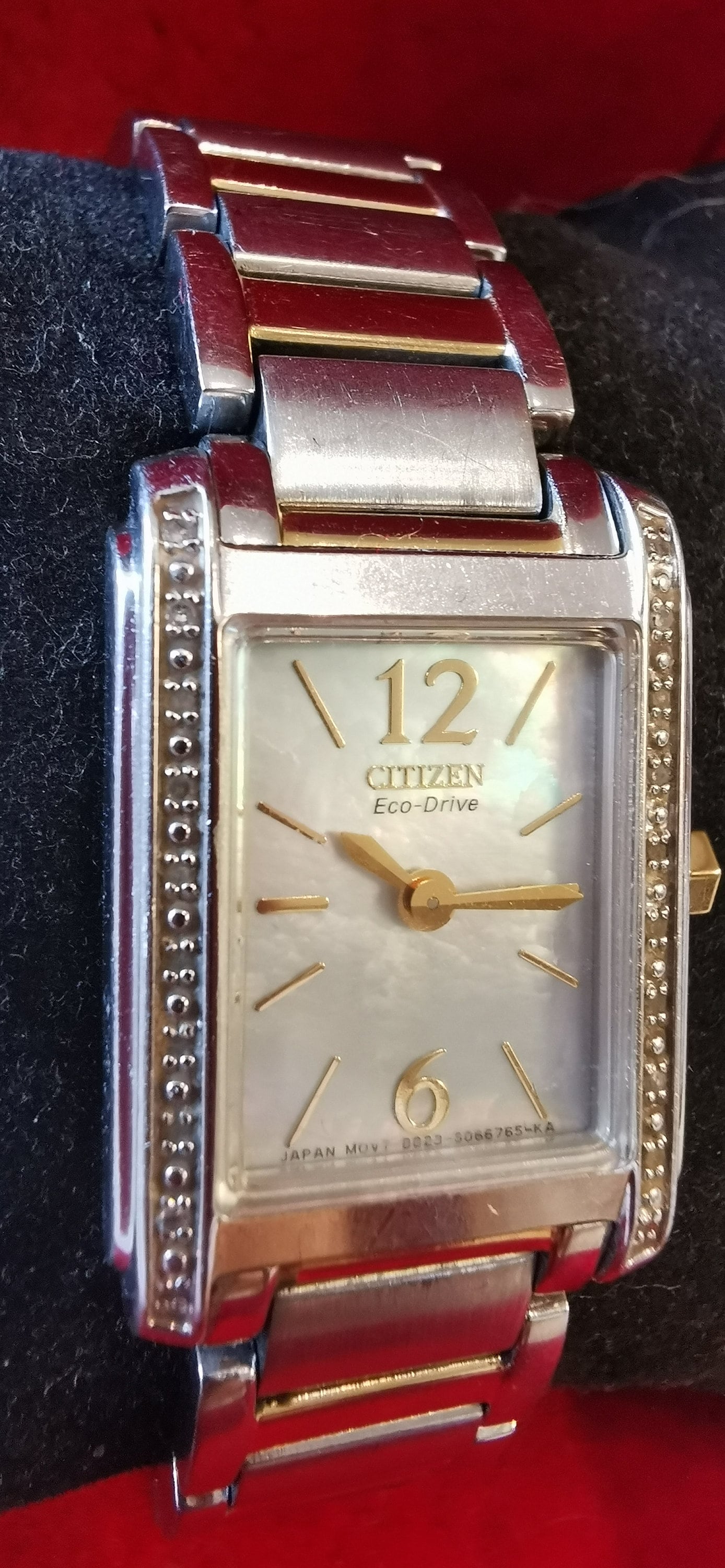 【美品/ケース付】SAVANDER 150cm ＋ BURTON Citizen Citizen Eco-drive B023-S041996 2 Tones Bracelet Diamonds Accent