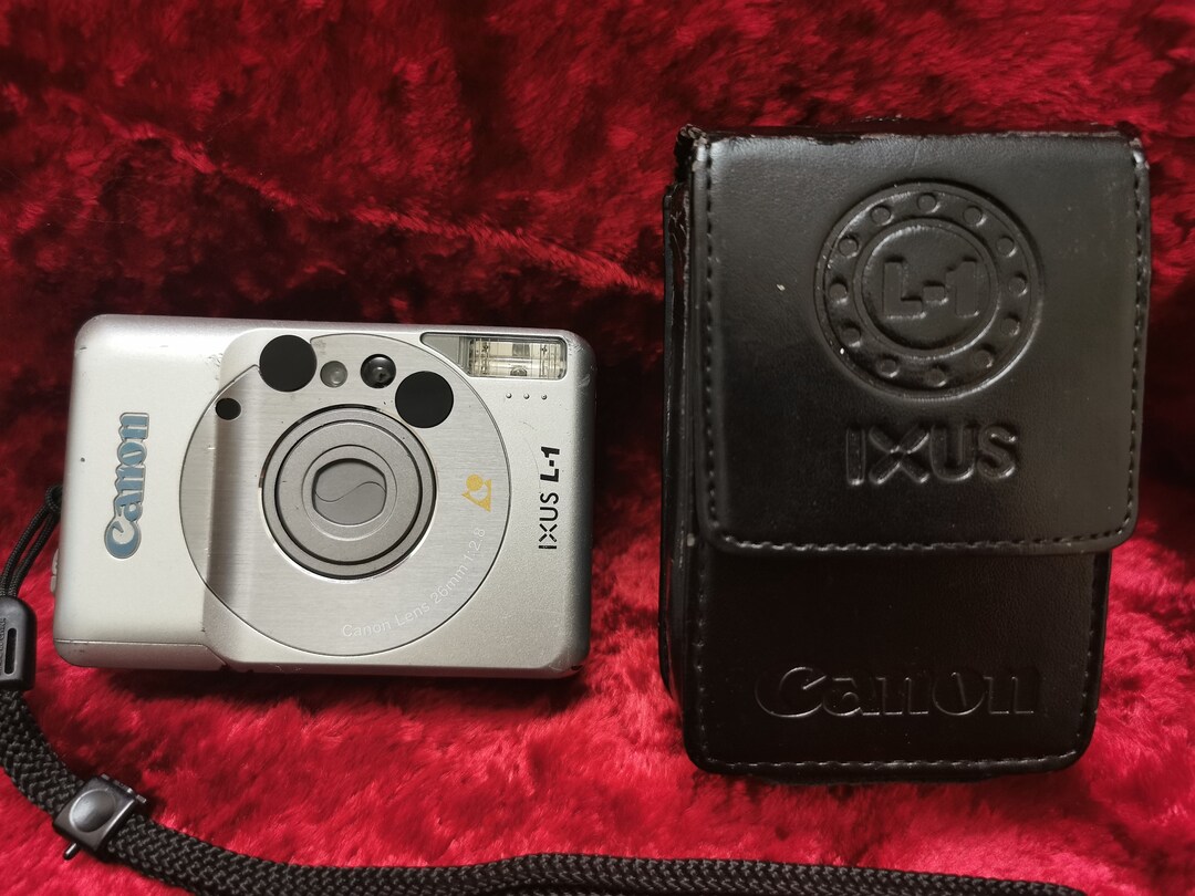 Appareil photo numérique compact Canon IXY 630 argent 16 mégapixels du