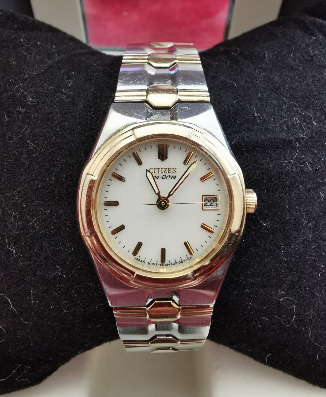 CITIZEN eco-drive E011 EW2090 レディース腕時計 Ladies Citizen Eco