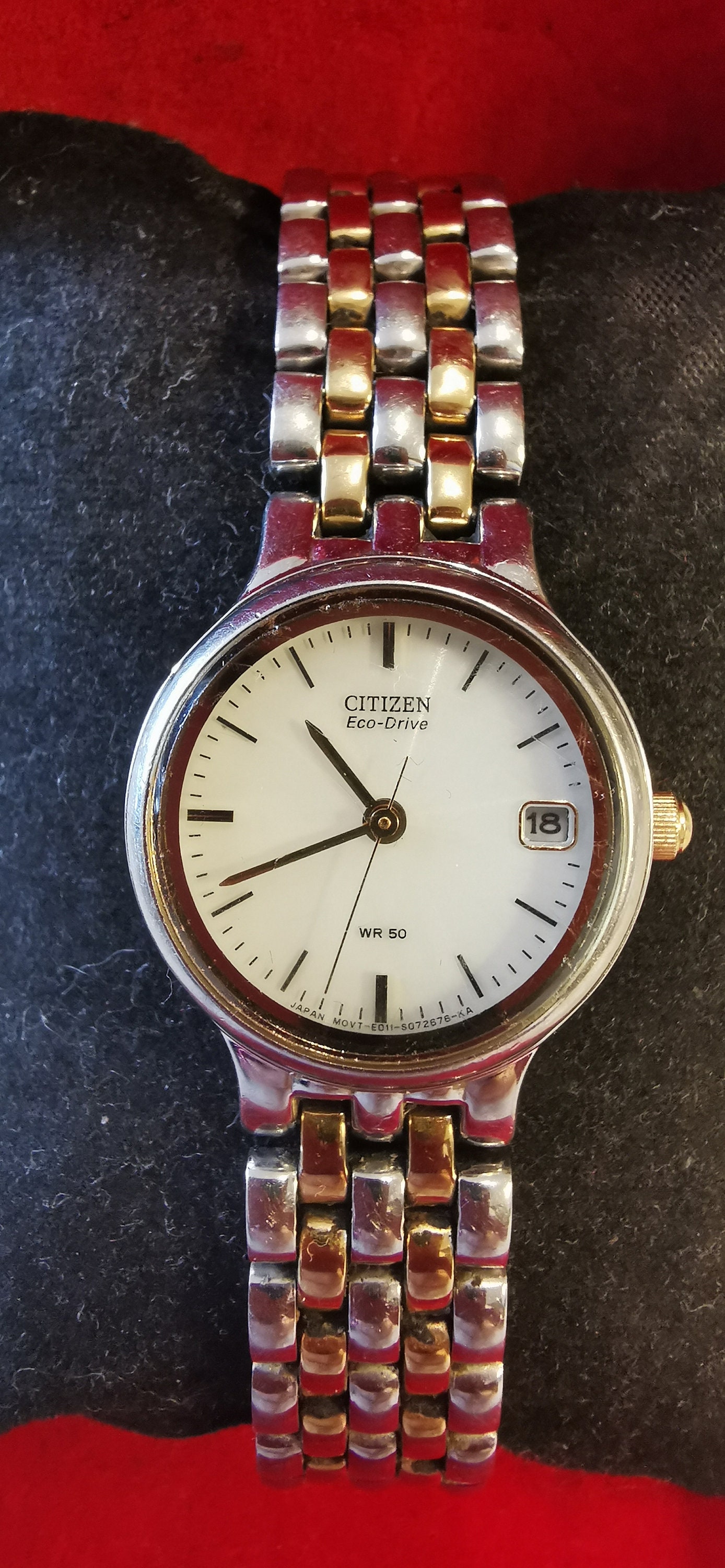 Vintage Citizen Eco-drive E011-S058295 2 Tones Bracelet Date 