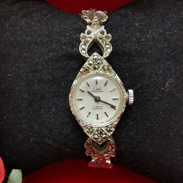 Vintage,, Limit''International 17 Jewels women watch Incabloc Swiss made Mechanical