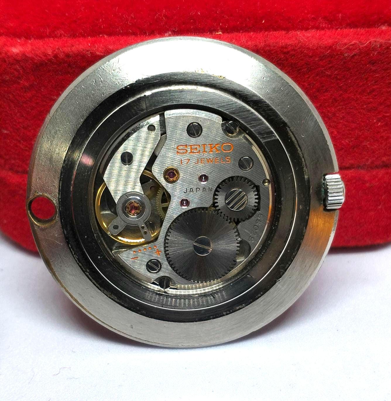 Vintage Seiko Pendant Watch, 17 Jewels, Mechanical Japan  display picture 2