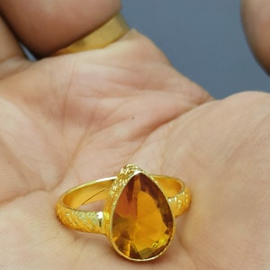 Natürlicher Zertifizierter Gelber Saphir / Pukhraj Panchadhatu Rashi Ratan Astrologische Zwecke Ring Handgemachter Ring für Mann & Frau, Geschenk für sie