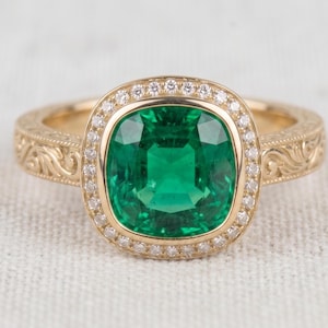 Natural Emerald Panchtatu Gold Plated Cushion Cut Bezel White Halo Carved Ring