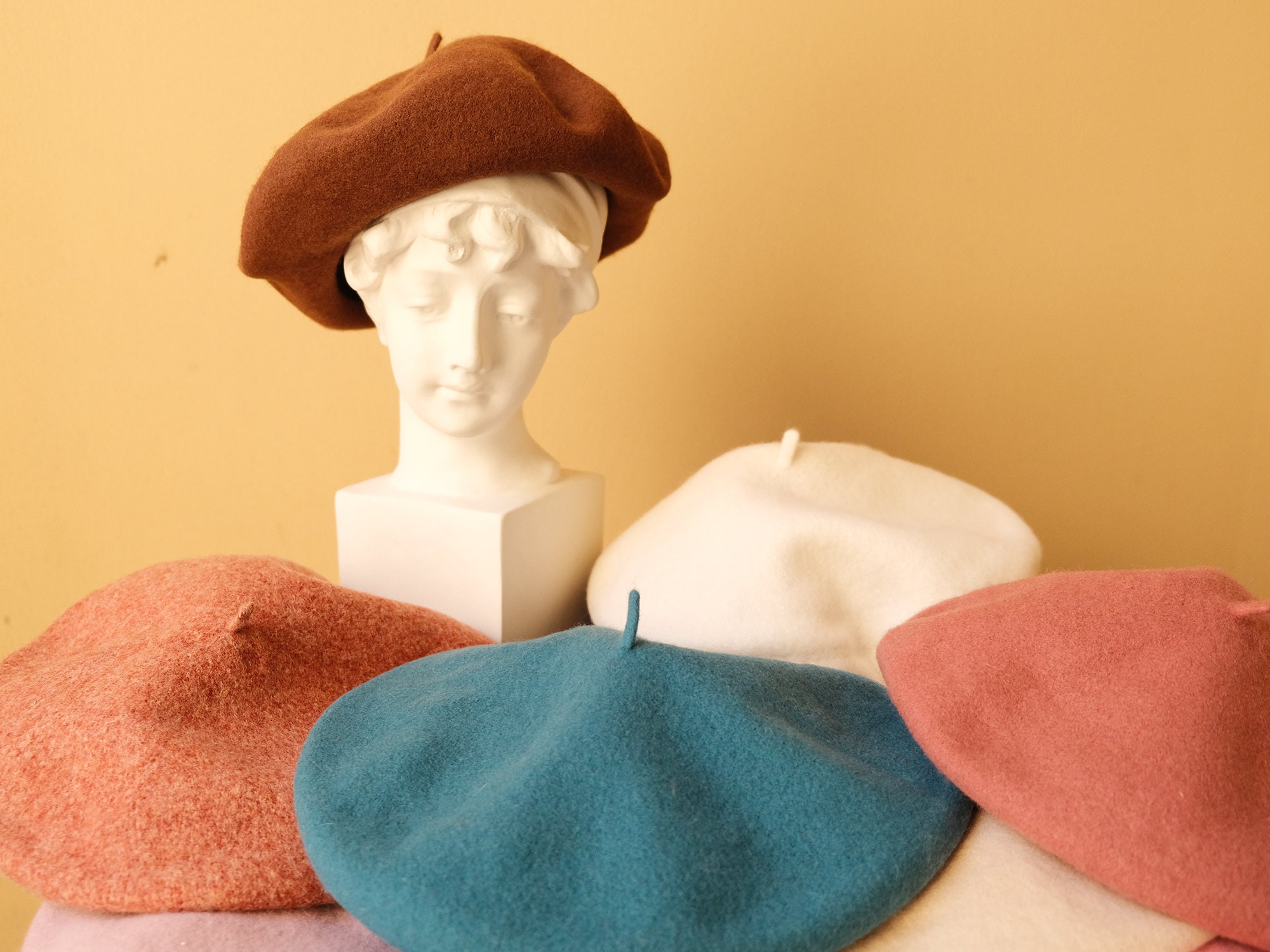 Vintage Womens Satin Oversized Hat Colors  Beret Cap Hat XXL 100% Wool French Lake Blue Beret Hats for Women Man  main image 4