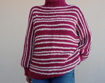 Suéter reversible de mezcla de alpaca tejido a mano: Bouclé fucsia y crema