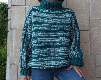 Frauen Alpaka Pullover in Smaragdgrün mit Bouclé Creme Streifen Hand gestrickt sofort lieferbar