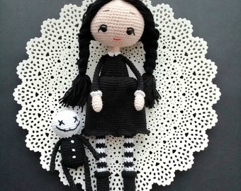 Gehäkelte Puppe: Gehäkelte Häkelpuppe, 33 cm Häkelpuppe