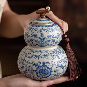 Contenitore per il tè in ceramica Ru Kiln realizzato a mano: regalo per gli amanti del tè / Design a forma di loto intrecciato / Grande barattolo in ceramica vintage con coperchio in legno