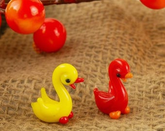 Tiny Duck Figurine, Cute Miniature Duck Collectible, Small Animal Ornament for Home Decor, Kids Gift, Unique Tiny Duck Sculpture, Glass Duck