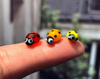 Handmade Tiny Glass Ladybug Figurine, Murano Style Cute Bug Accent, Mini Glass Figurine, Elegant tiny decor, Miniature Glass Bug, Tiny bug