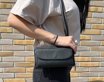 Schwarze Lederhandtasche für Frauen, edles Lederportmonee mit Gurt, hochwertige Clutch,  Handytasche , Taschengurt , Crossbody , Modisch