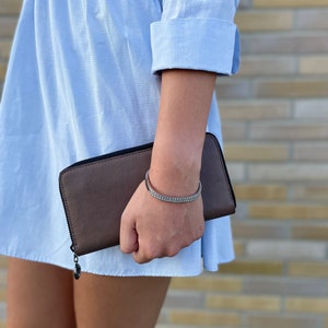 Lederportemonnaie in Braun, edle Ledergeldbörse für Frauen, hochwertiges Lederportmonee in Braun, schöne Lederclutch in Braun