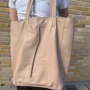 Purple shopper made of fine leather, high-quality shopper made of durable leather, purple handle bag, weekend bag, weekender, gift, basic image 4