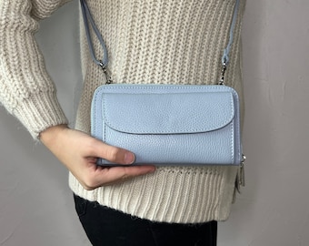 Pastel blaue Lederhandtasche , edles Lederportmonee mit Gurt, hochwertige Clutch, Handytasche , Modisch , Crossbody , Sommer , Praktisch