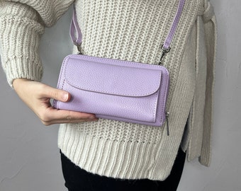 Pastel lila Lederhandtasche , edles Lederportmonee mit Gurt, hochwertige Clutch,  Handytasche , Modisch , Crossbody oder Schultertasche