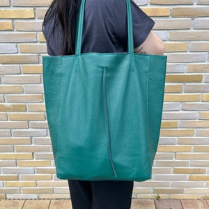 Dark Green Leather Tote Bag – Large Genuine Leather Shoulder Bag for Women – Minimalist Shopper – Elegant Everyday Work Purse