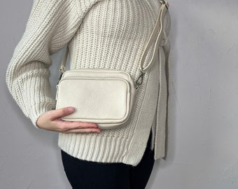 Cream-colored noble leather handbag, high-quality clutch made of cowhide, crossbody bag, shoulder bag, durable, basic, bag strap