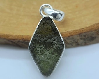 Authentischer Moldavit Anhänger, Moldavit Anhänger, natürlicher Moldavit Stein, 925er Silber Anhänger, Weihnachtsanhänger Geschenk, echter Moldavit Edelstein