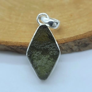 Authentic Moldavite Pendant, Moldavite pendant ,Natural Moldavite stone, 925 silver pendant, Christmas Pendant Gift ,Real Moldavite Gemstone