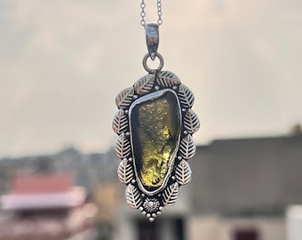 Moldavite Pendant, Natural moldavite handmade pendant, 925 silver pendant, 100% real and certified moldavite pendant, raw moldavite pendant