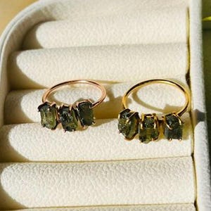 Moldavite Stone ring, Natural Moldavite rings, 925 sterling silver ring, 3 Stone Moldavite ring, Unique Handmade rings, Rings for her, Rings