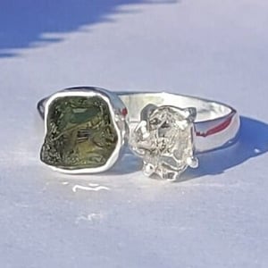 Anel de Moldavita com propriedades curativas, Anéis de Moldavita autênticos, Anel de prata 925, Anel de Moldavita natural bruta, Anéis de aniversário, Anéis de diamante bruto