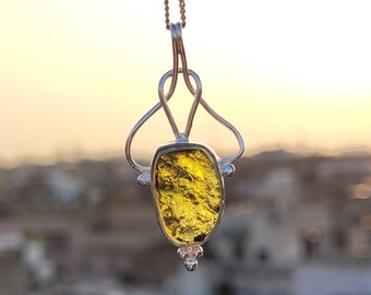 Pendentif moldavite authentique, pendentif en pierre moldavite certifiée, pendentif fait main en argent 925, meilleur cadeau pour elle, colliers de guérison moldavite