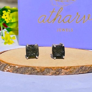 Moldavite Earstud, Authentic Moldavite studs, Natural Moldavite 925 silver handmade Earstud , Moldavite Jewelry, Unisex Raw Stone earstud