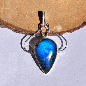 Ciondolo in argento sterling 925 Ciondolo in labradorite naturale Gioielli fatti a mano Collane Ciondolo a goccia con pietra preziosa di labradorite blu fuoco Collane