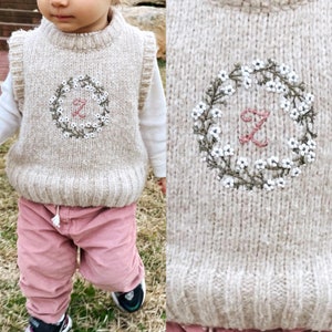 Pdf pattern + video tutorial &quot;Baby breath wreath&quot; 10 cm (4&quot;) hand embroidery flower design, for beginners. With alphabet. Digital download