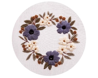 Pdf pattern "Anna Su Blue Wreath" 19, 20 cm (8 inch) hand embroidery floral design, for beginners. Digital download, printable template